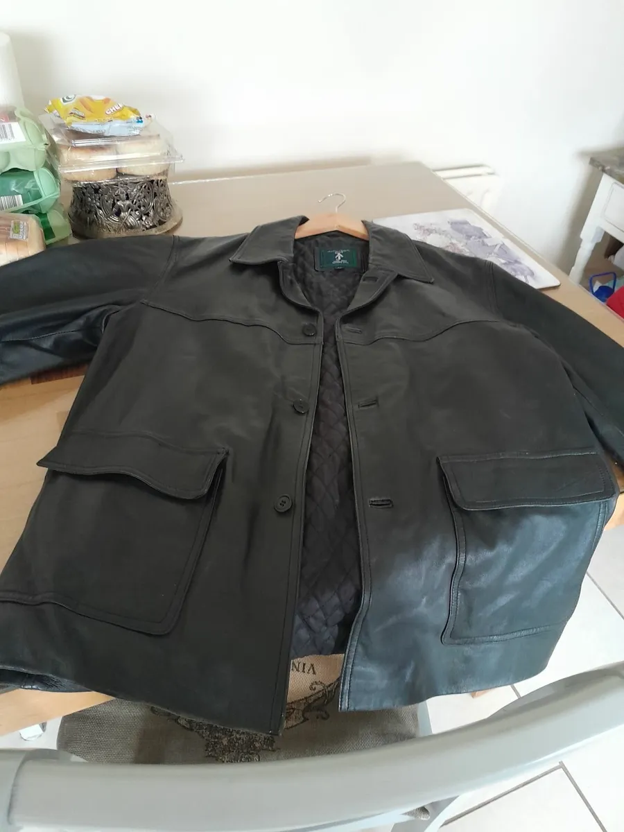 Mans Black Leather Jacket L/XL - Image 1