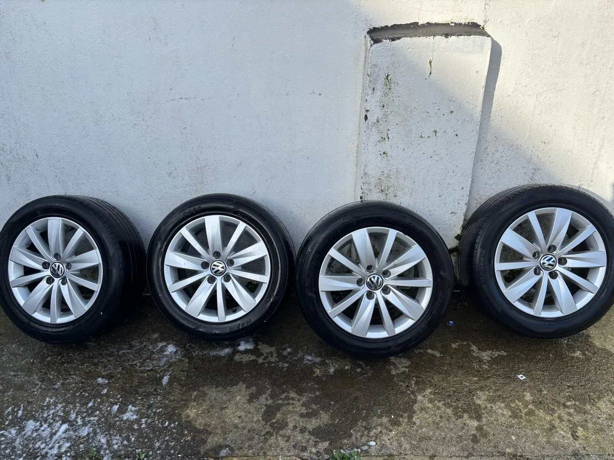 Volkswagen alloys and tyres - Image 1