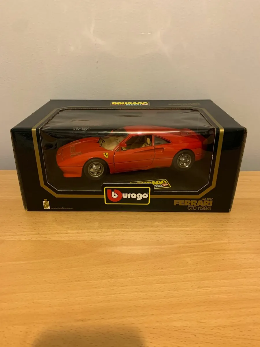 1984 Ferrari GTO 1/18 Burago Model Car - Image 3