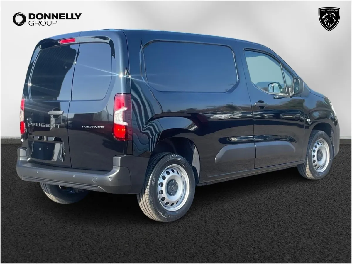 Peugeot Partner Standard Diesel Professional Plus - Image 2