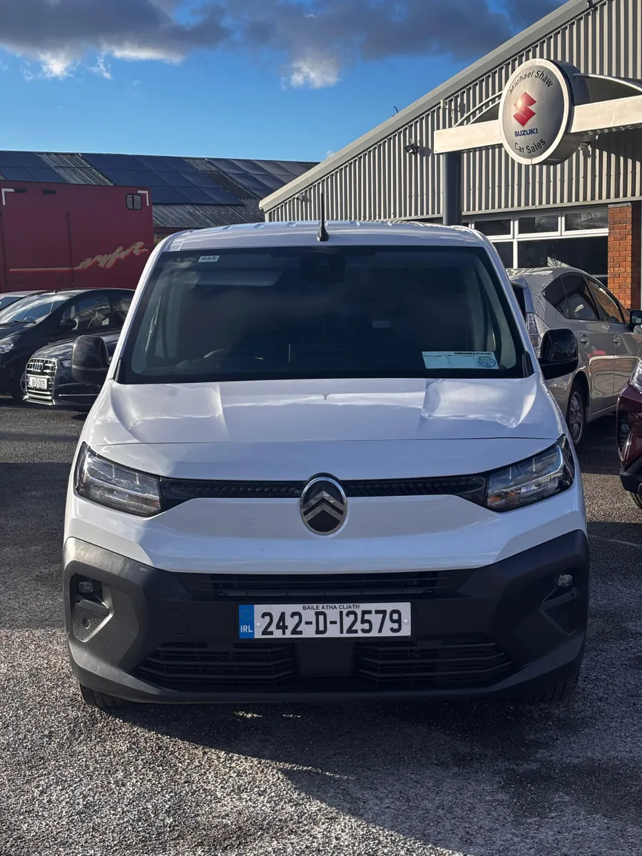 242 Citroen Berlingo  XL Enterprise plus - Image 1
