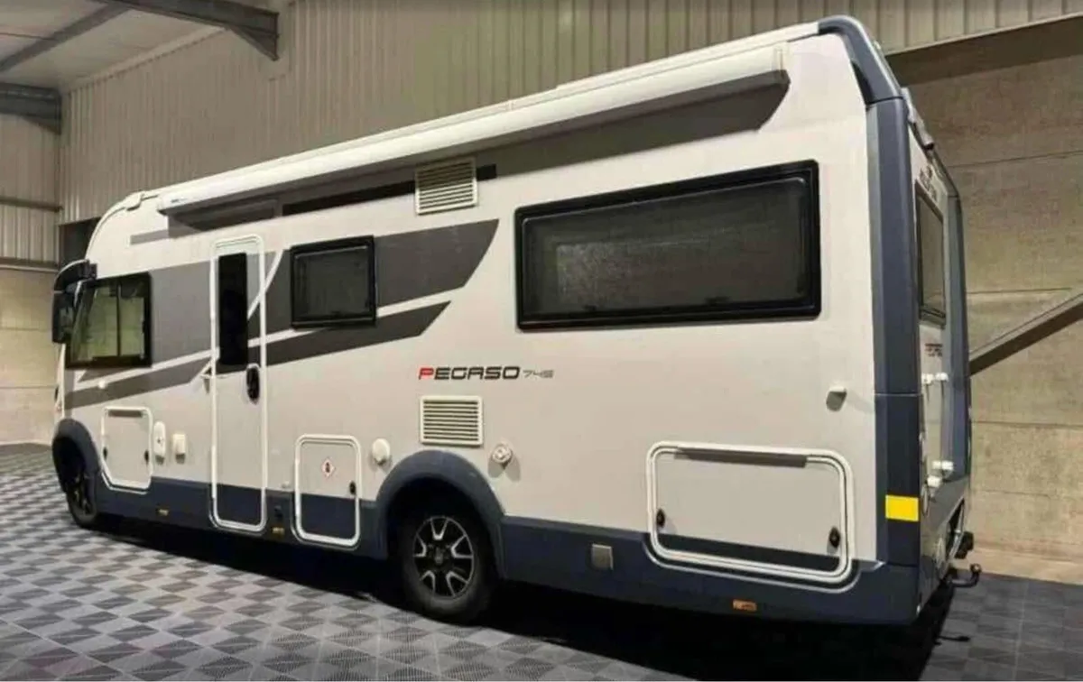 2021 Roller Team Pegaso 745 9 Speed Automatic - Image 2