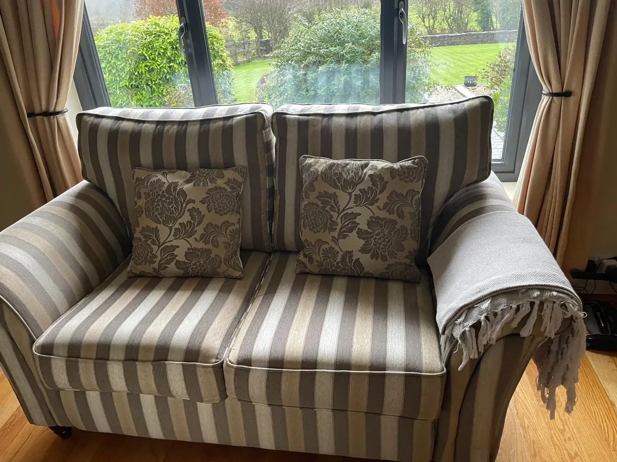 3 Piece Suite of Furniture with Matching Footstool - Image 2