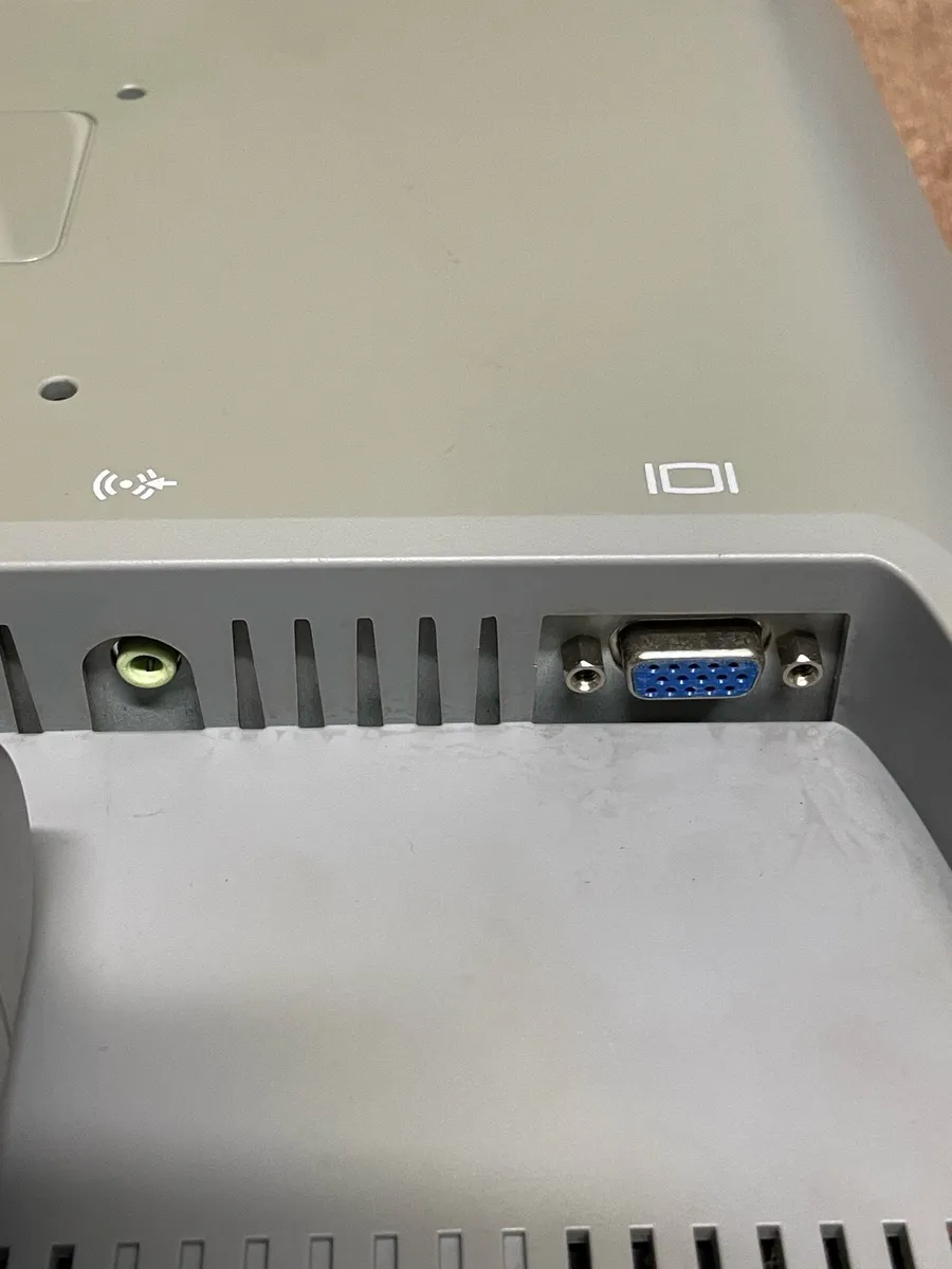 HP HSTND-2A02 Monitor - Image 3