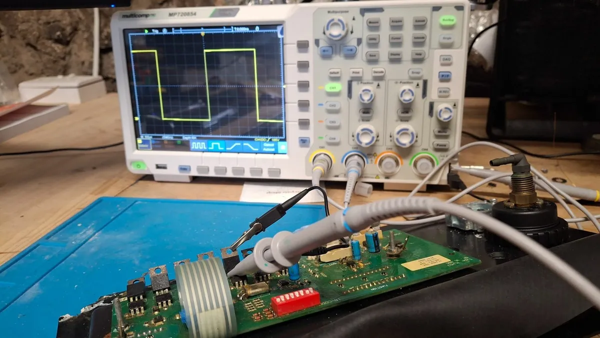 Electronic Repair Services - Image 1