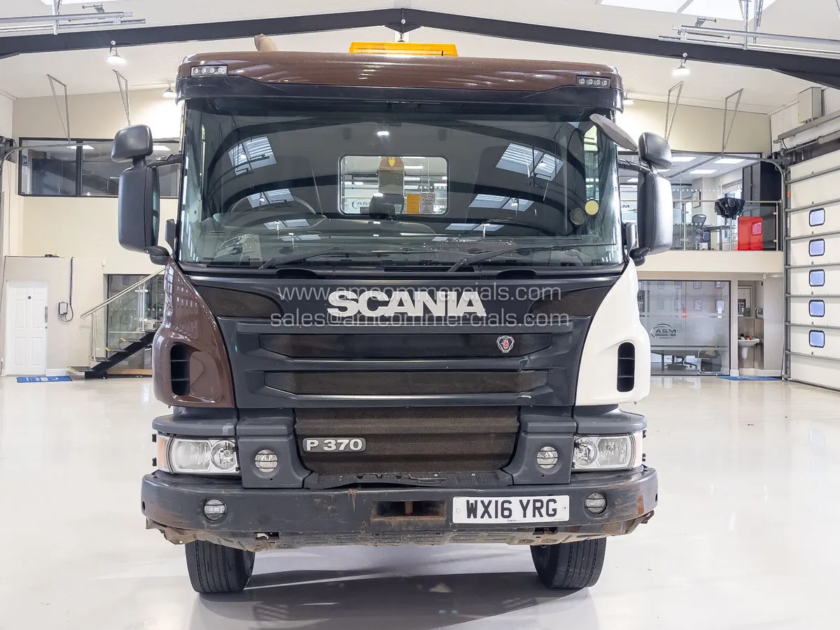 2016 SCANIA P370 HOOK LOADER - Image 2