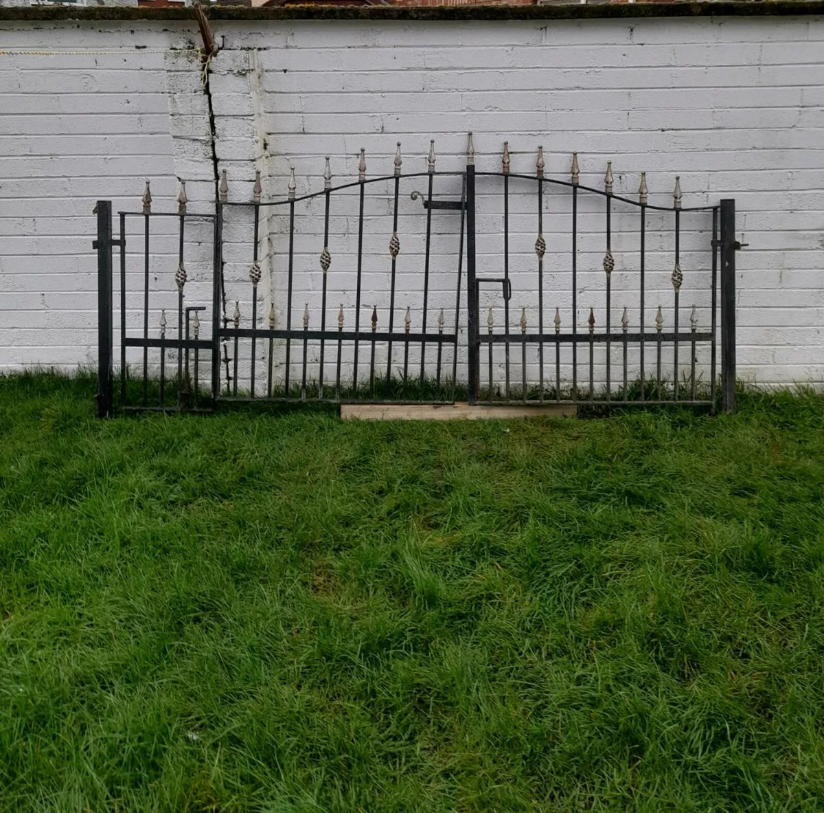 Driveway gates for sale - Image 1