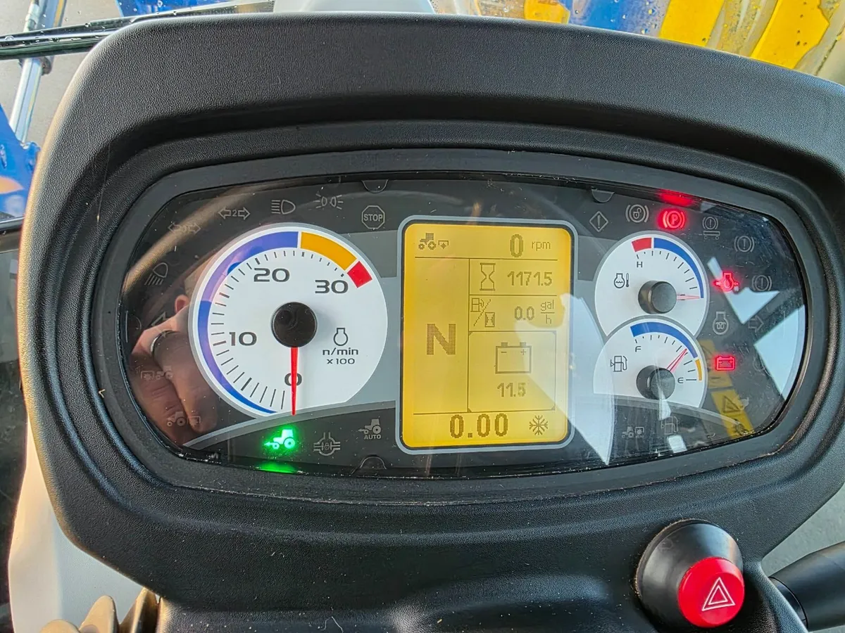 New Holland T5.1052018 - Image 3