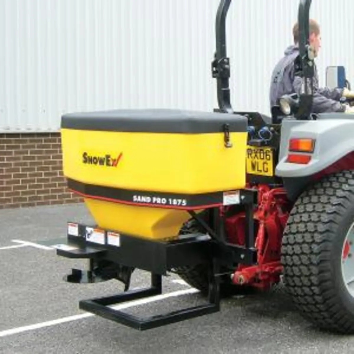 Snow Ex SP1875 Salt Spreader - Image 2