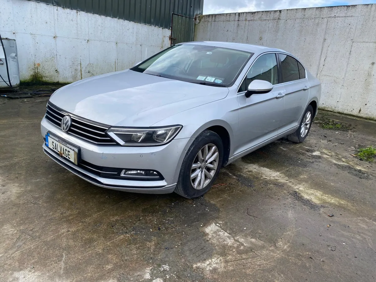 2016 VW Passat - Image 2