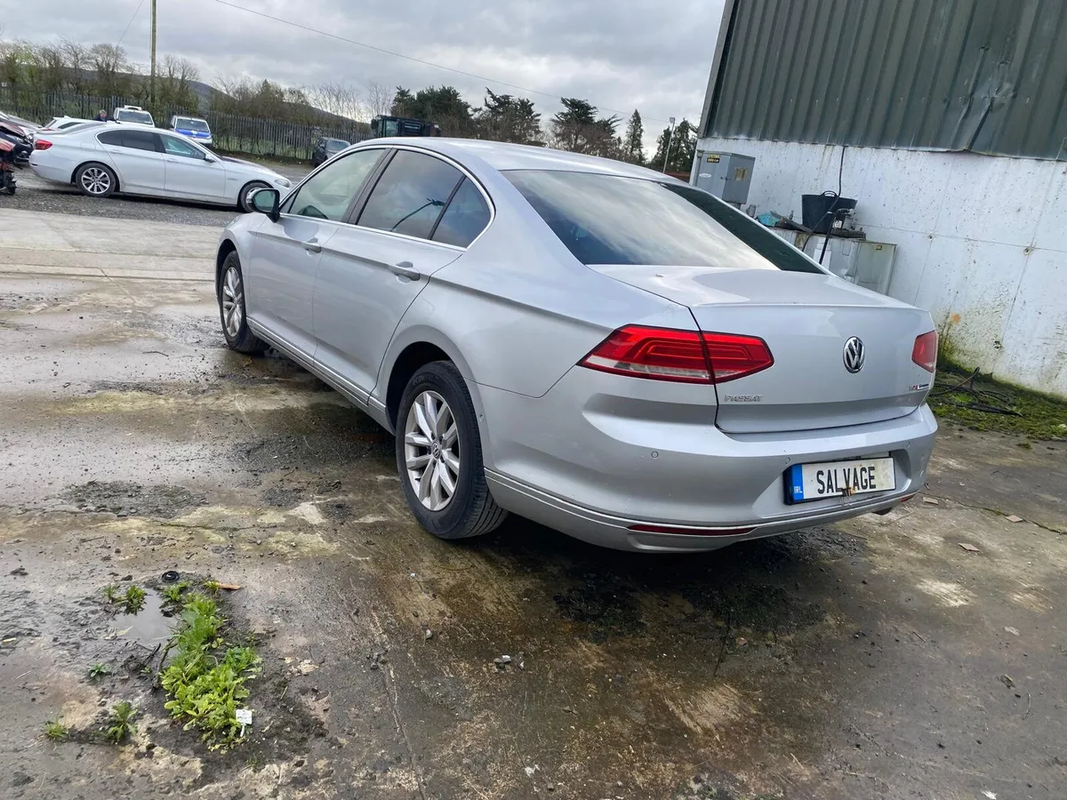 2016 VW Passat - Image 1