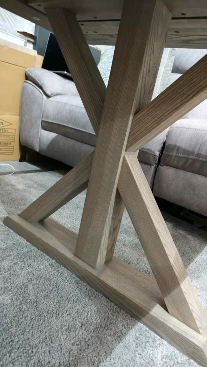 Bespoke Designed Ash Dining Table, Like New - Image 4