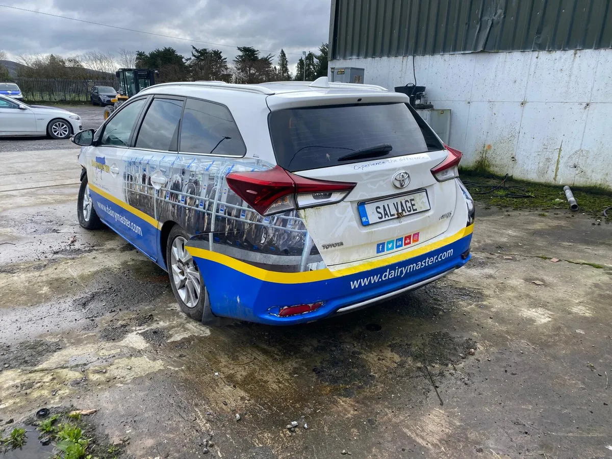 2016 Toyota Auris - Image 1
