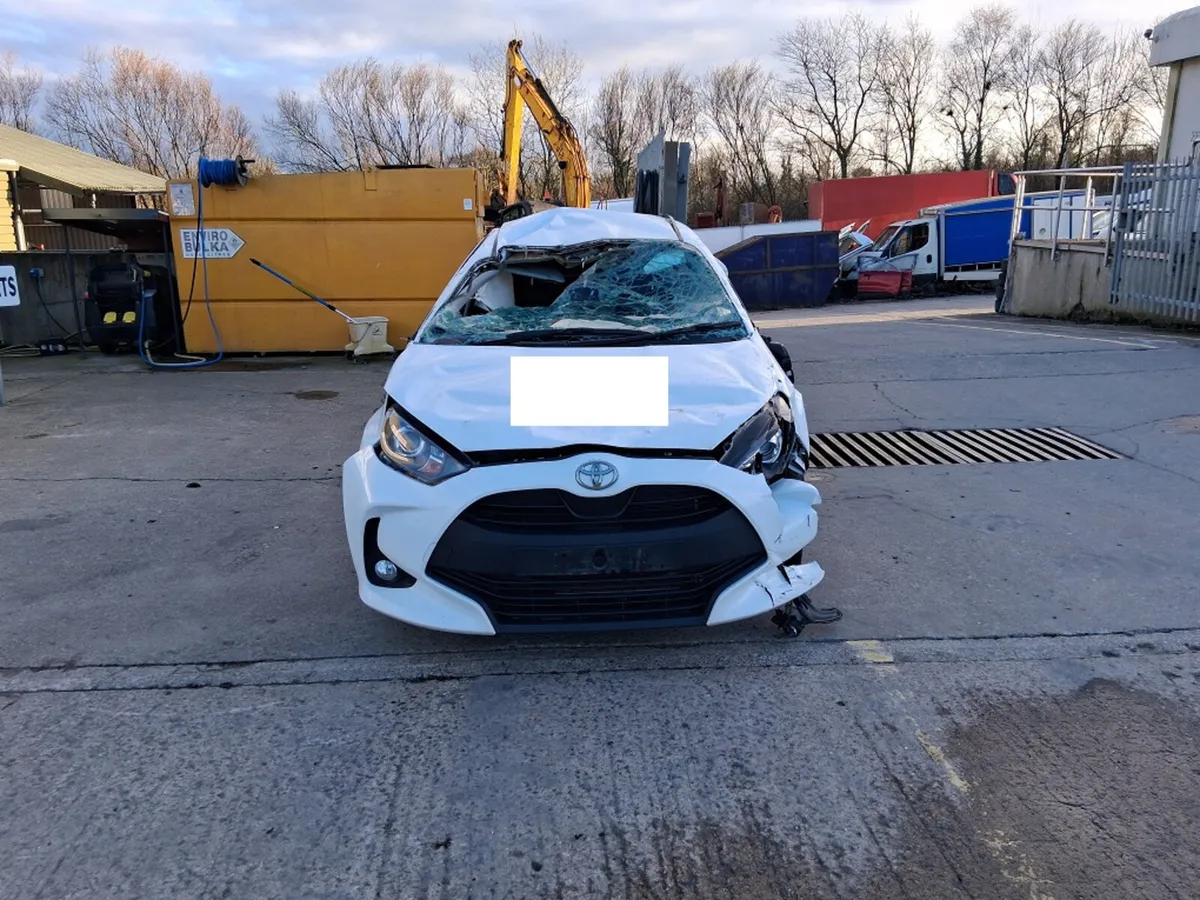2024 TOYOTA YARIS  1.5 LUNA 4DR (for parts only) - Image 4