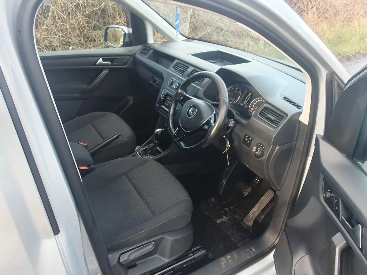 Volkswagen caddy maxi life - Image 4