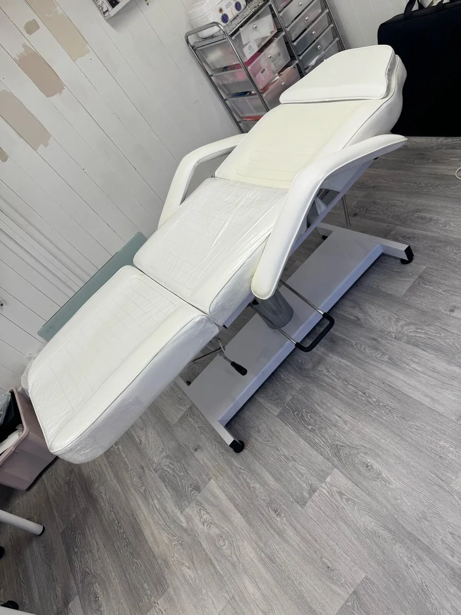 Beauty Bed - Image 3