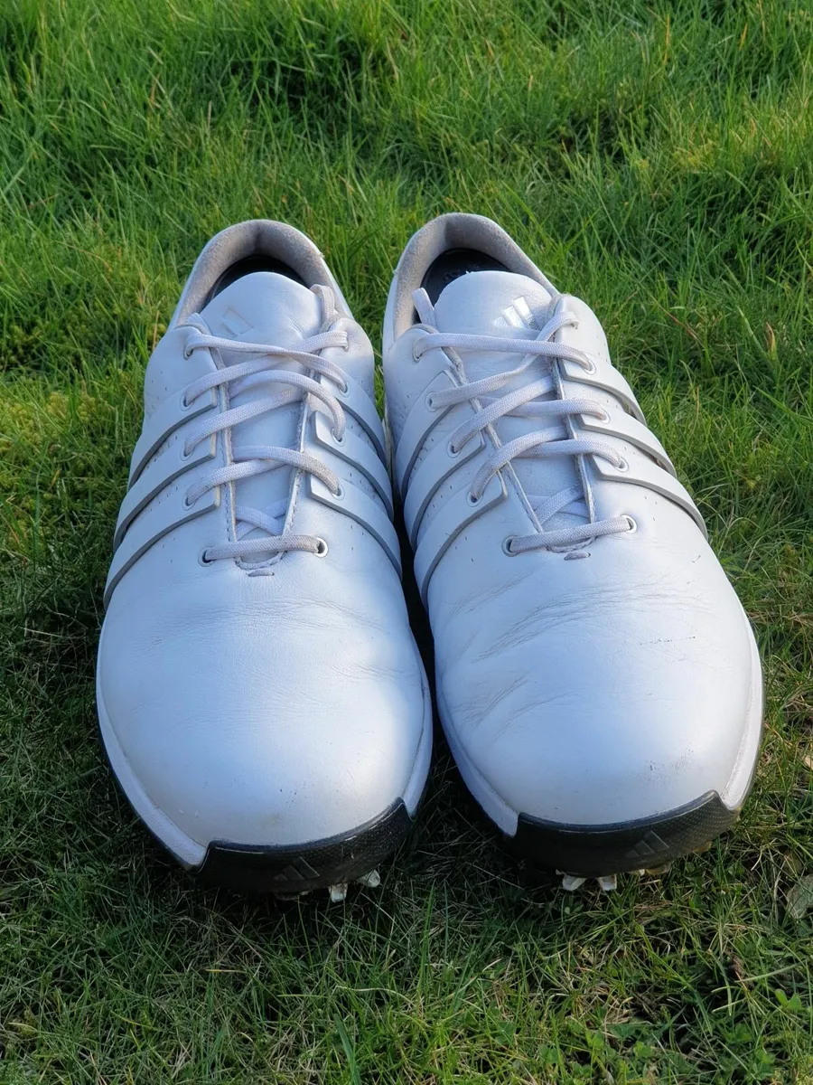 Adidas golf tour 360 24 boost golf shoes size 10 - Image 1