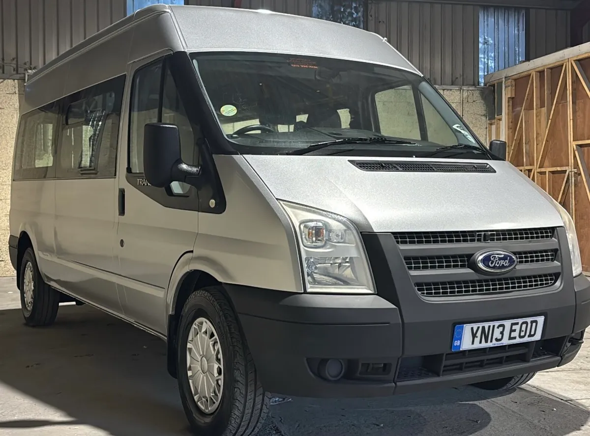 Ford transit 125 T350 minibus - Image 2