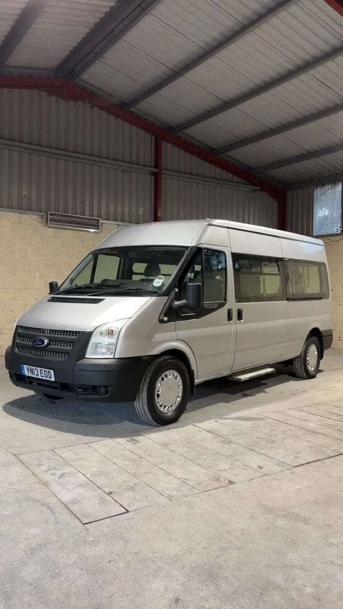 Ford transit 125 T350 minibus - Image 1