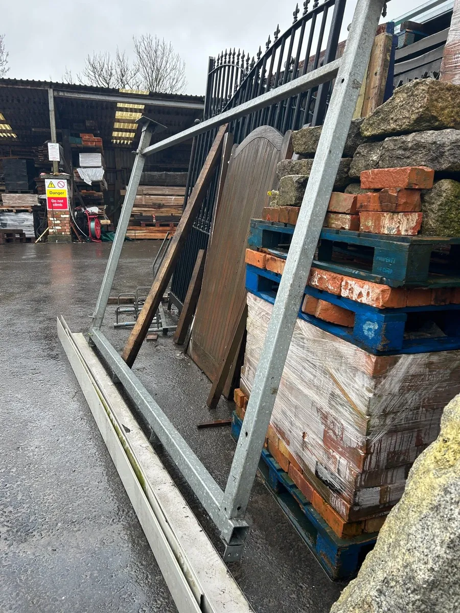 Galvanised dog run 9 meters - Image 2