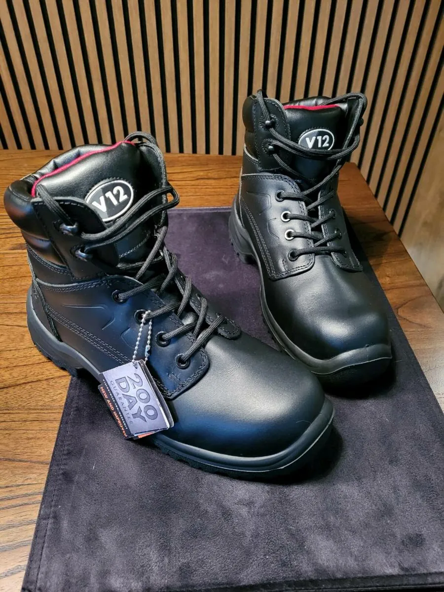 Work boots - Image 2