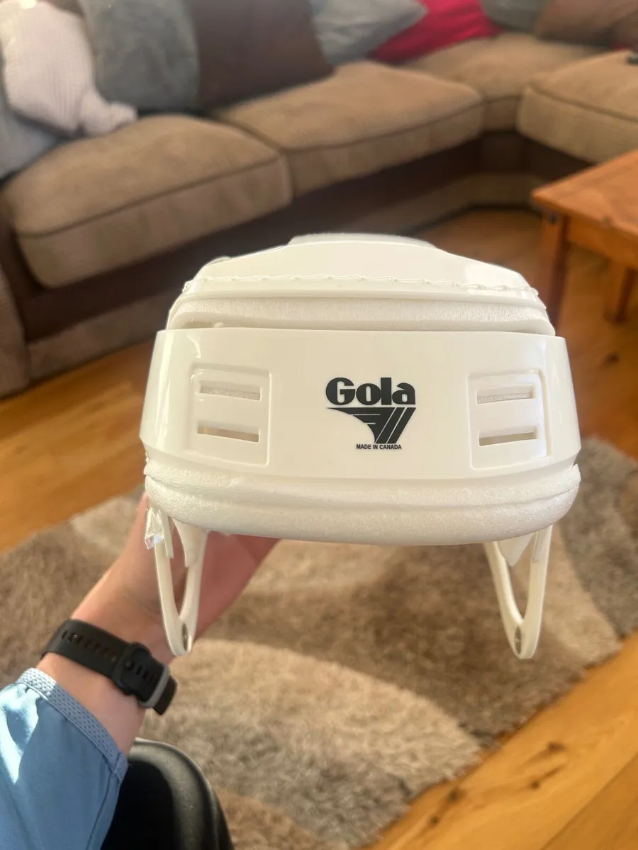 Gola helmet - Image 1