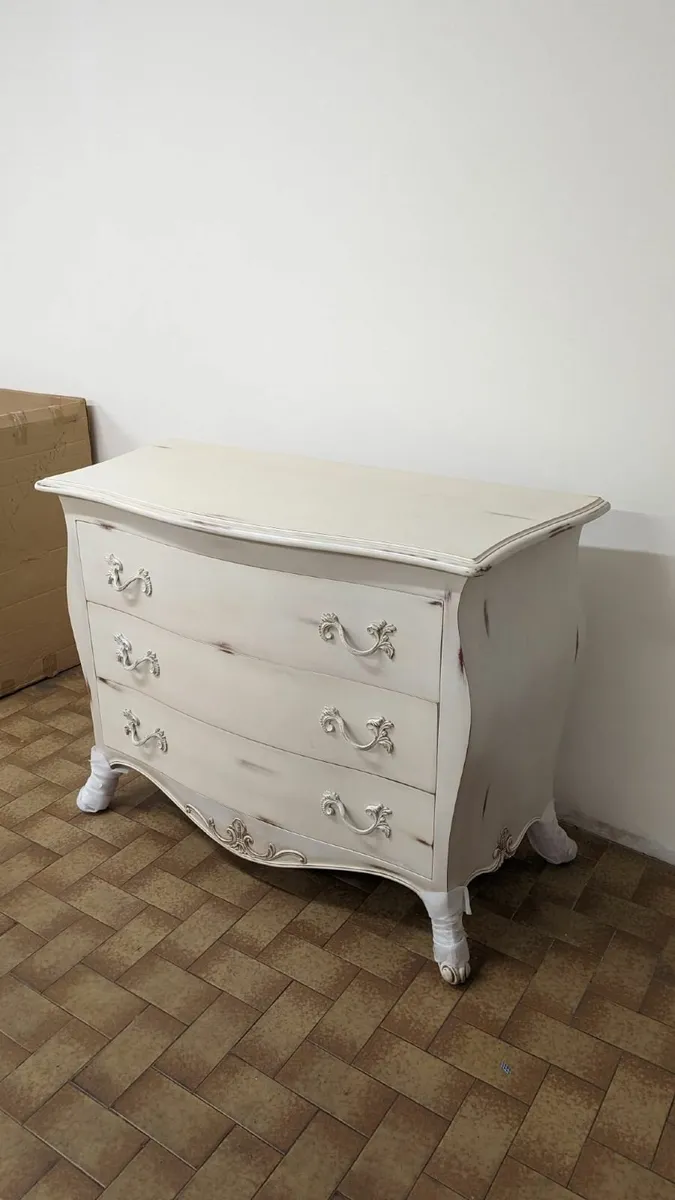 Frank Hudson Dresser & 2 Bedside Lockers - Image 2