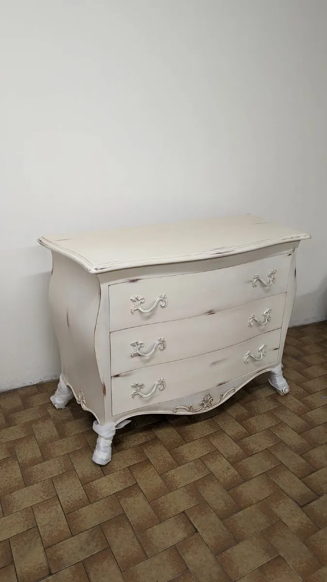 Frank Hudson Dresser & 2 Bedside Lockers - Image 4