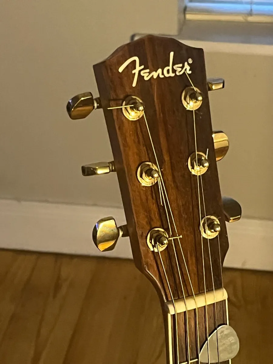 Fender Jumbo Acoustic guitar - Image 3