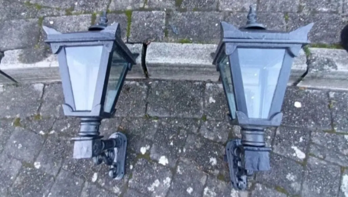 Cast iron lights - Image 2