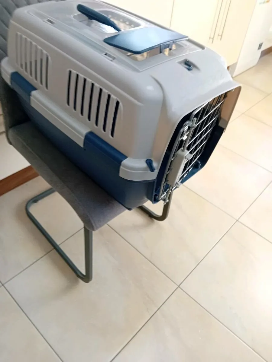 PET CARRYING CAGE AS NEW - Image 2