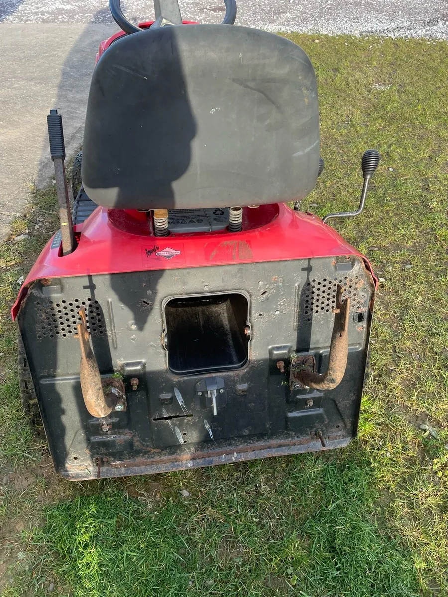 Ride on lawnmower - Image 4