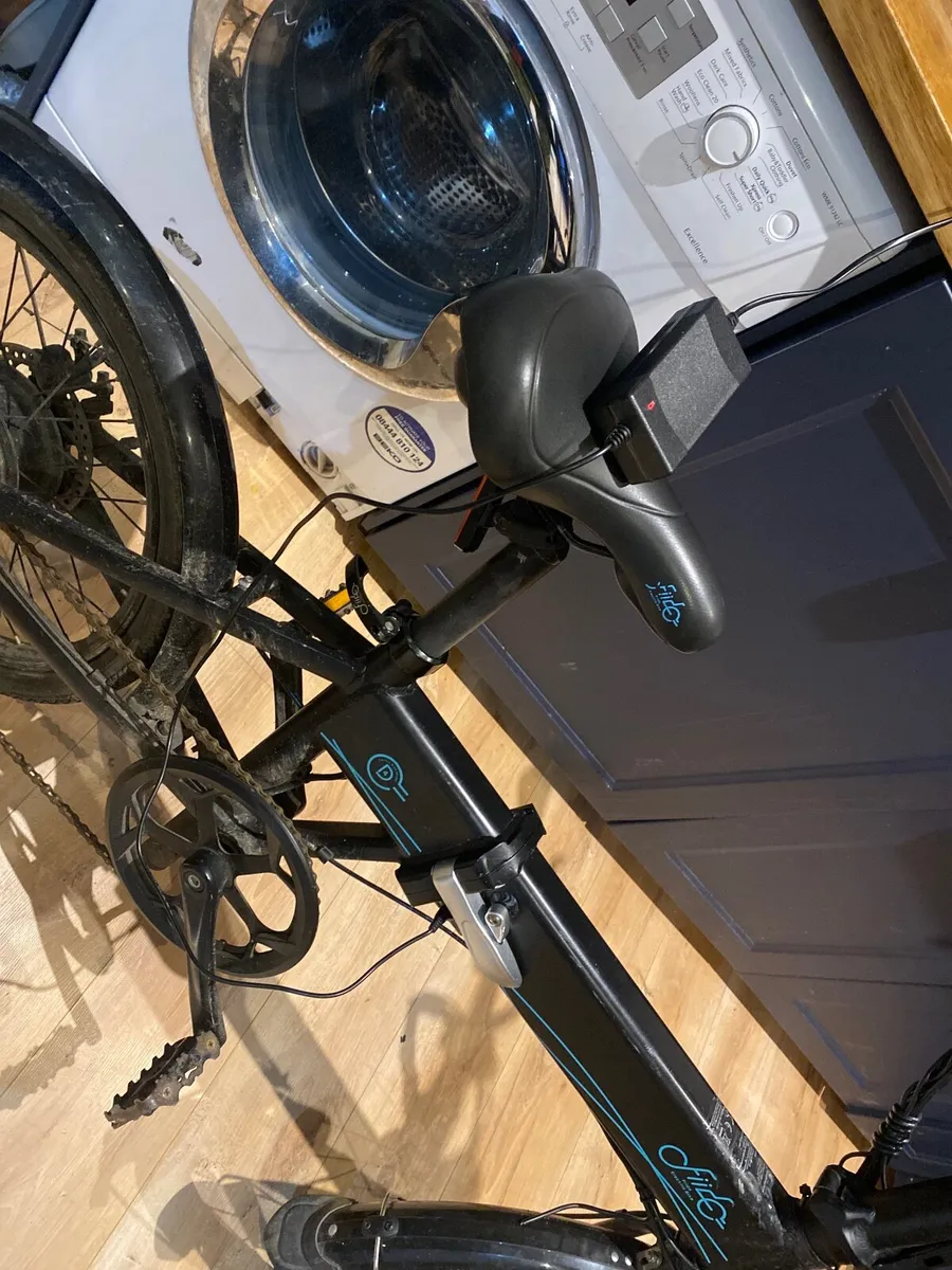 Fiido d4 electric bike - Image 3