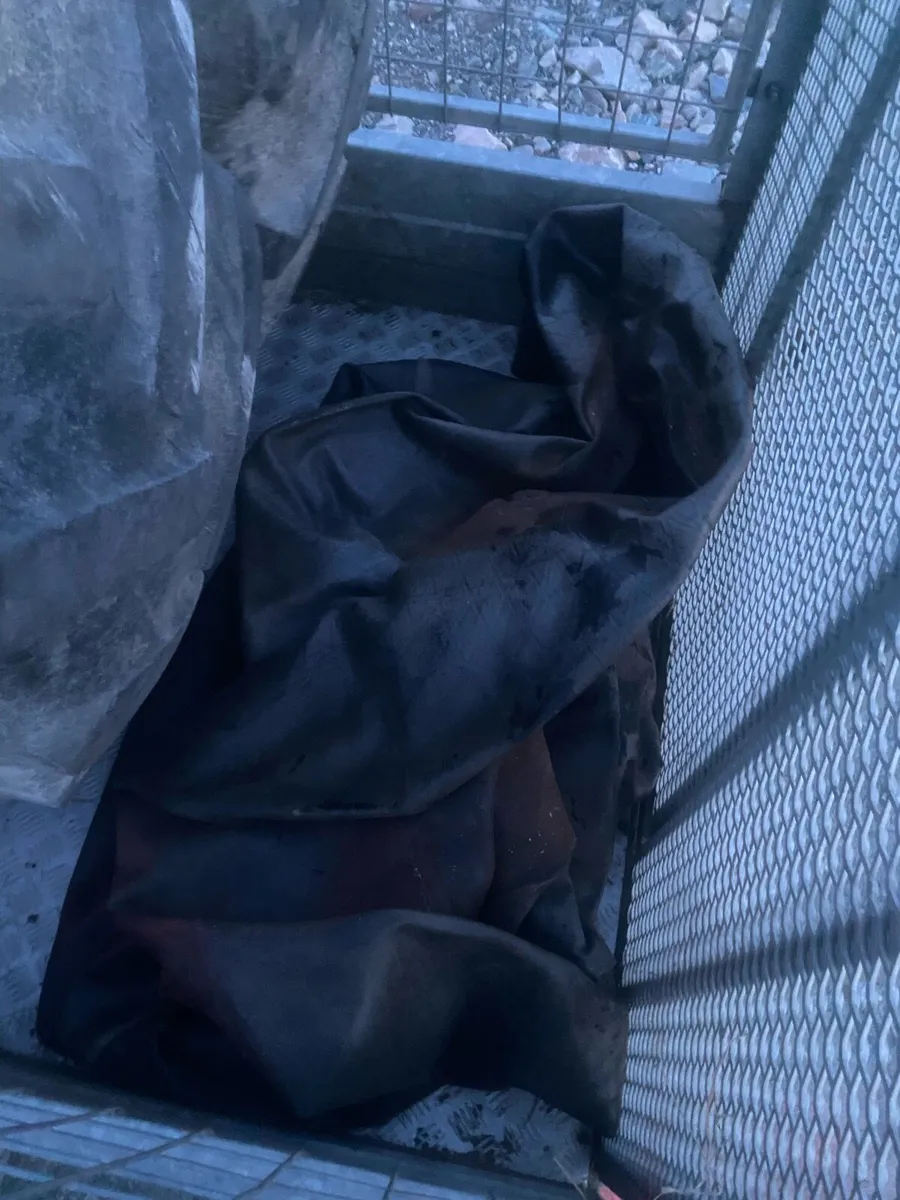 2 x 18.4 r38 - Image 3