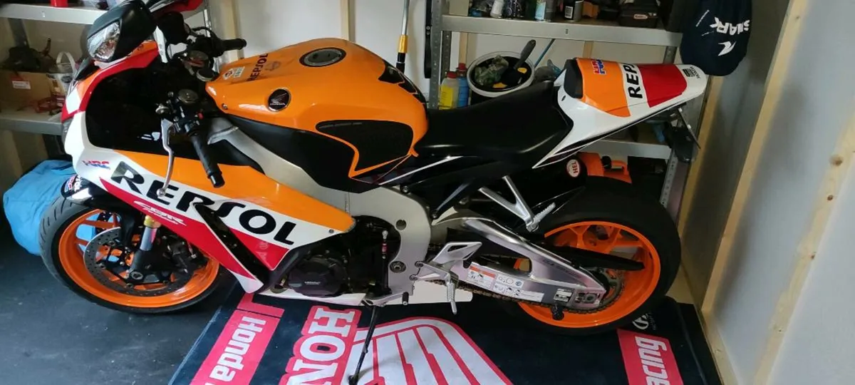 Honda CBR fireblade 1000RR Repsol - Image 2