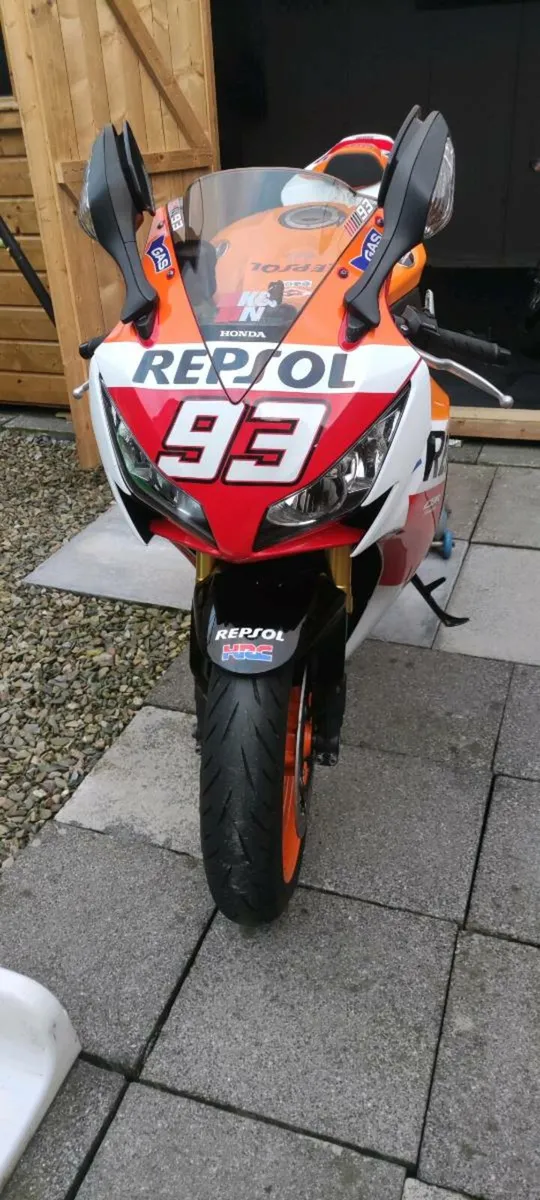 Honda CBR fireblade 1000RR Repsol - Image 3