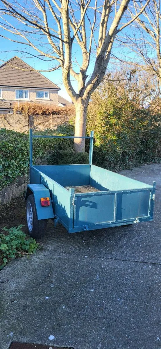 Car. Trailer - Image 2