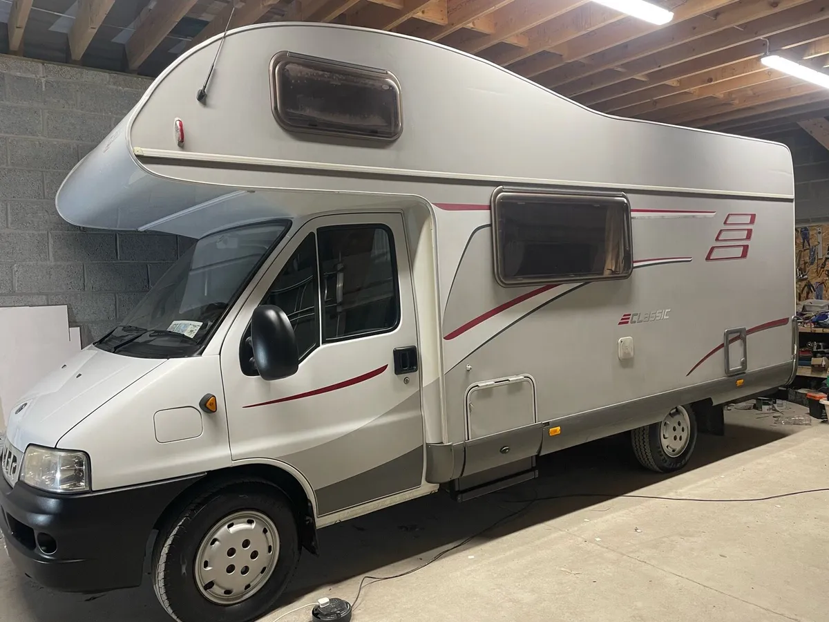 2006 6 Berth Hymer - Image 2
