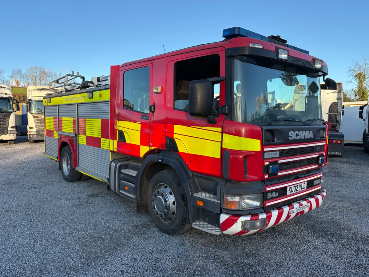 Scania 94D-260 Fire Engine - Image 2