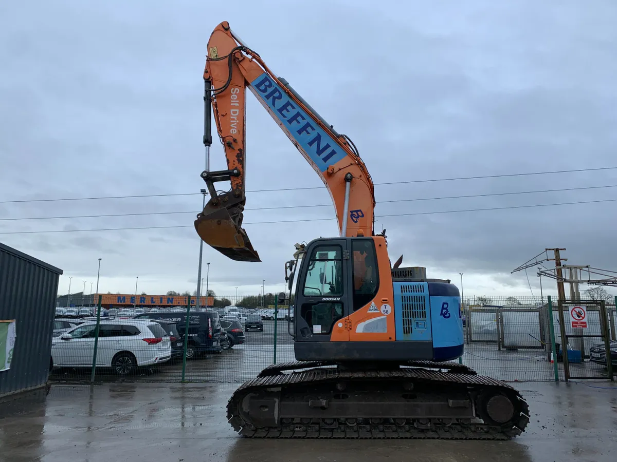 2016 DOOSAN DX235LCR EXCAVATOR FOR AUCTION - NAAS - Image 2
