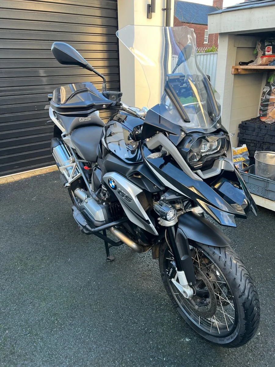 BMW R1200GS Motorcycle Triple Black 2016 - Image 4