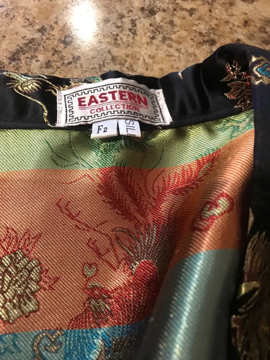 Silky dragon robe - Image 1