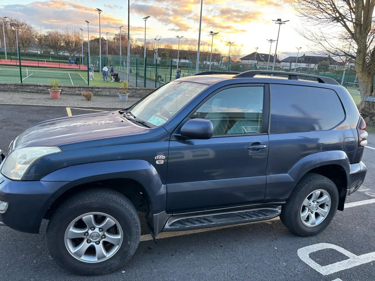 2005 Toyota landcruiser Commercial - Image 2