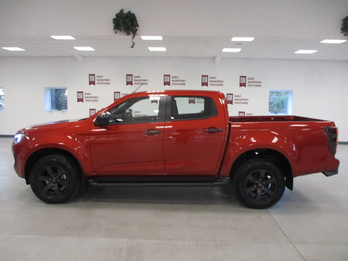ISUZU D-MAX LSE AUTO CREW CAB PICK UP 4X4 - Image 1