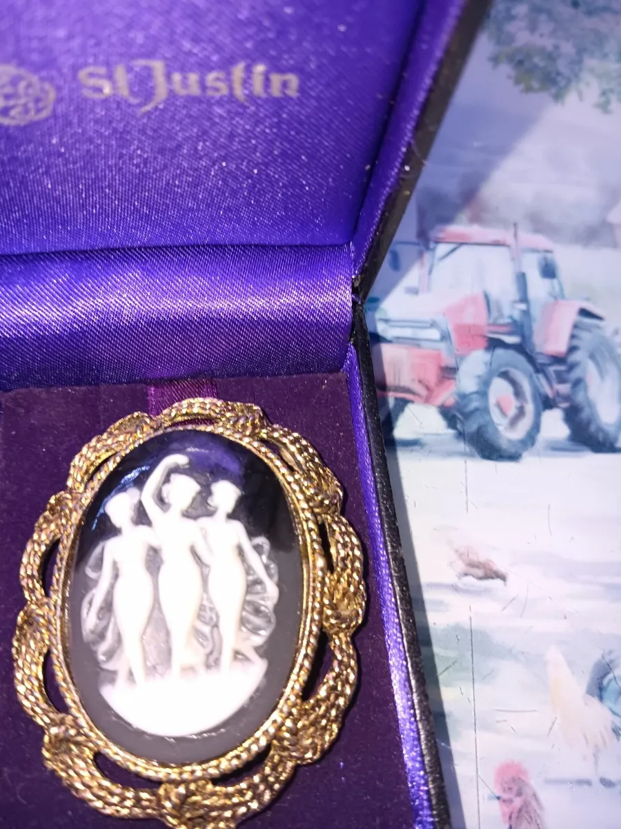 Vintage brooches - Image 4