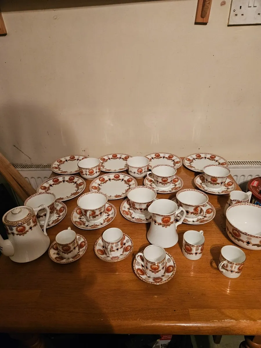 Vintage Roslyn China Clerys Dublin - Image 1