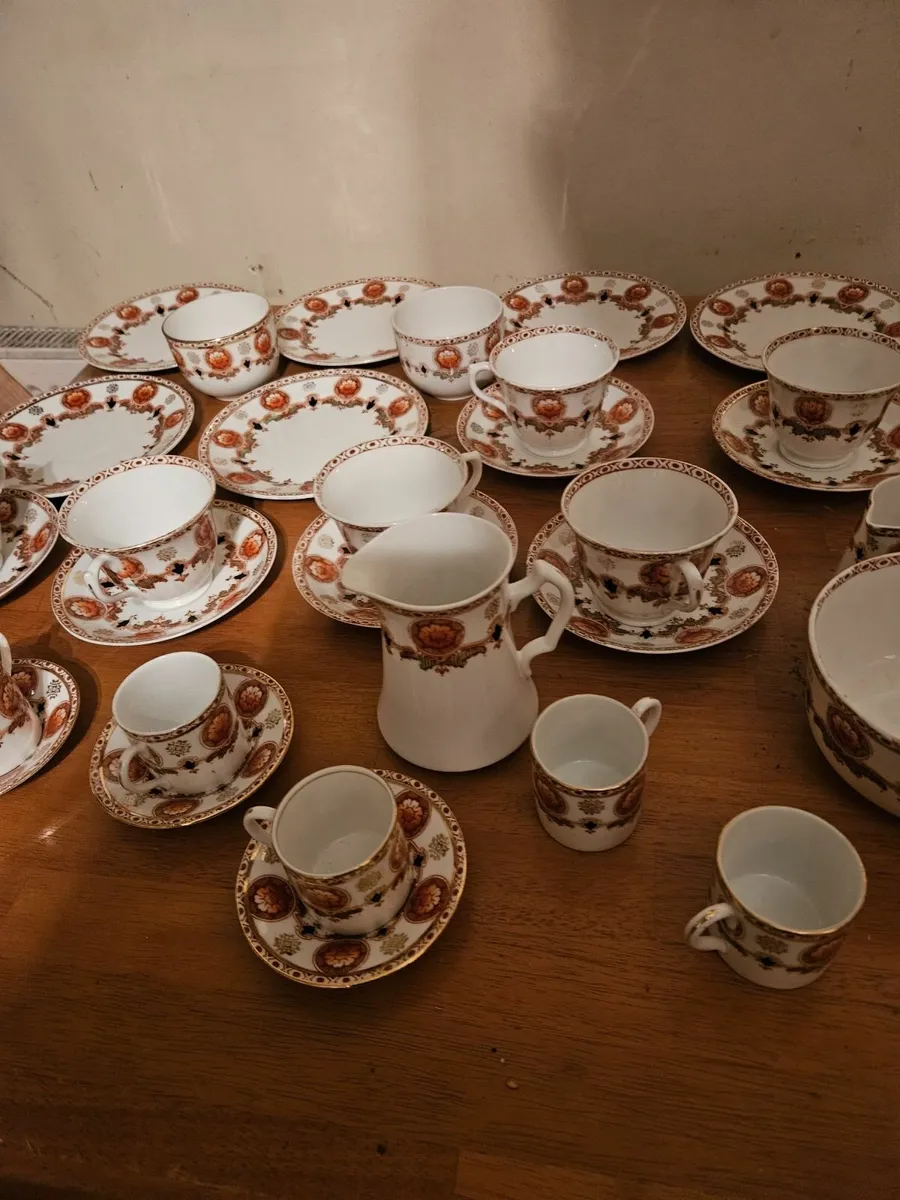 Vintage Roslyn China Clerys Dublin - Image 2