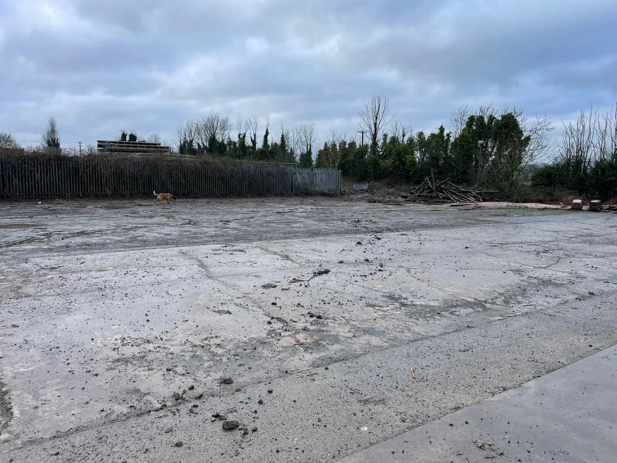 Commercial Yard - Image 2