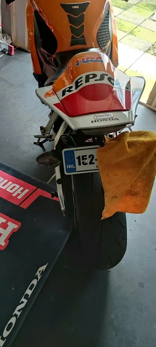 Honda CBR fireblade 1000RR Repsol - Image 4