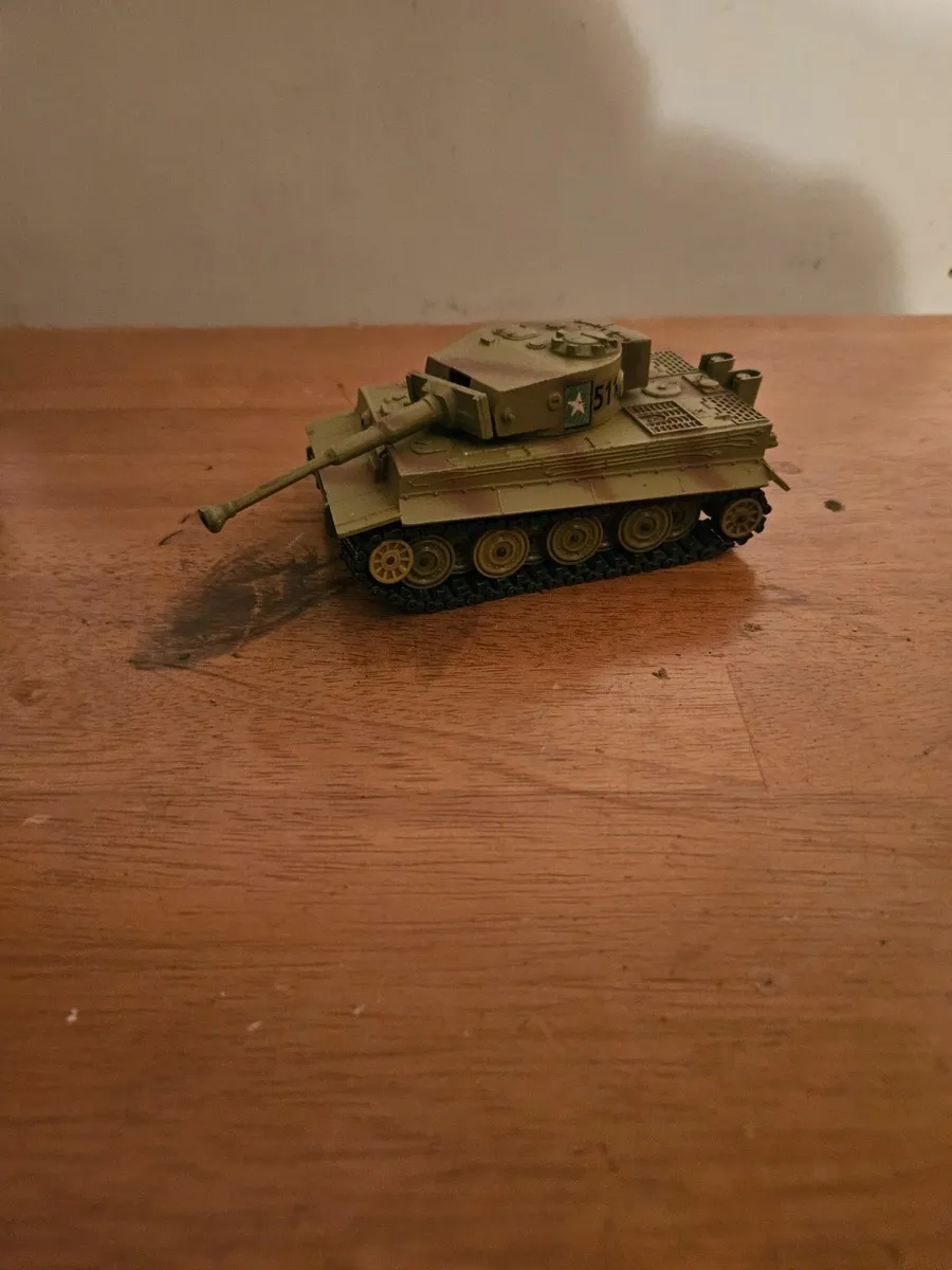Corgi Solido German WW2 Tiger Tank - Image 1